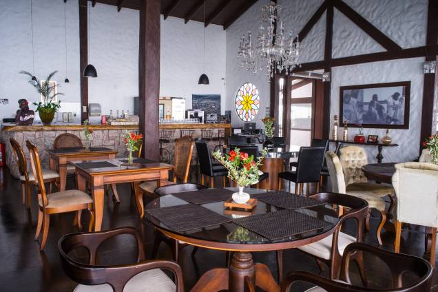 Atmã: antiga casa de veraneio do casal <span>Antonio Checchin e Adriana Costa </span>deu lugar ao restaurante Atmã: antiga casa de veraneio do casal <span>Antonio Checchin e Adriana Costa </span>deu lugar ao restaurante