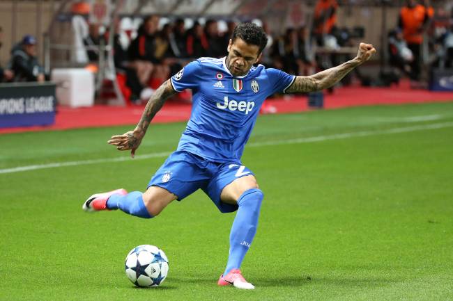 Daniel Alves da Juventus na semifinal da Liga dos Campeões contra o Monaco