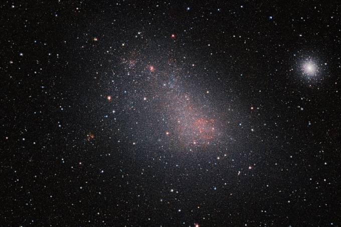 Telescópio fotografa galáxia anã