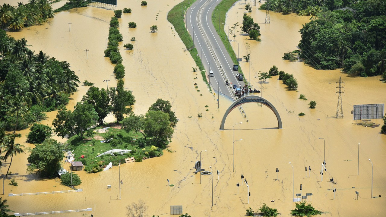 Imagens do dia - Inundações no Sri Lanka