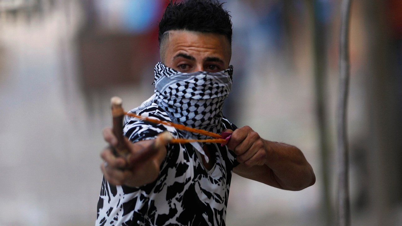 Imagens do dia - Manifestantes palestinos protestam na Cisjordânia