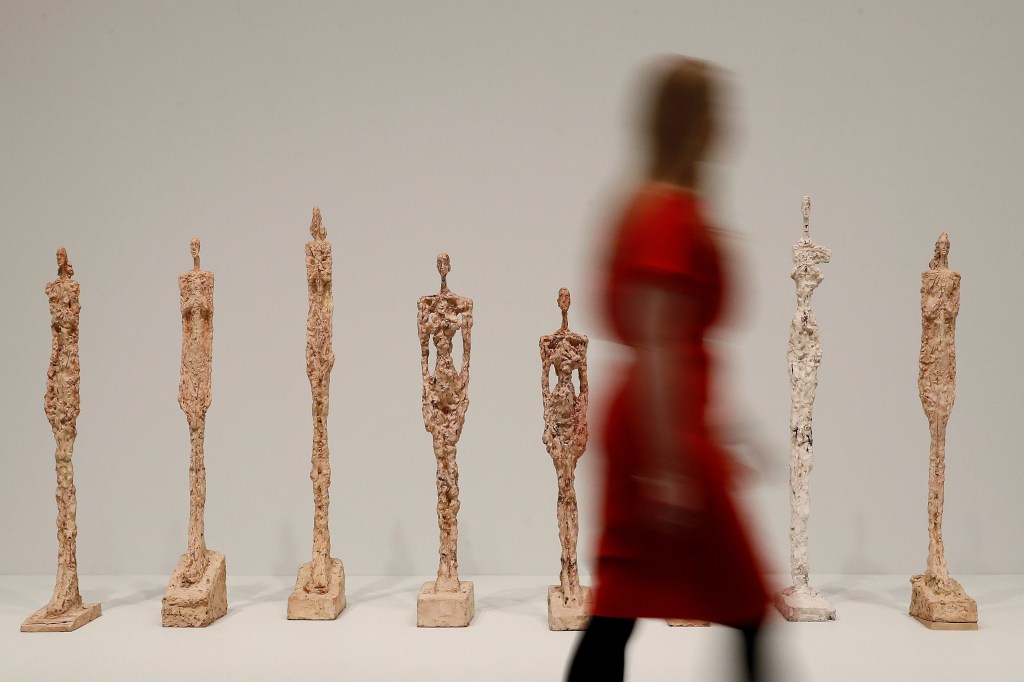 Imagens do dia - Exposição de Giacometti em Londres