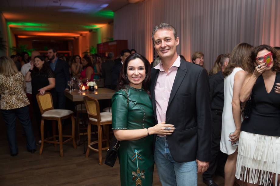 <span>João Carlos Caldeira, professor de gastronomia, ao lado da esposa: ele foi um dos 23 jurados neste ano</span>
