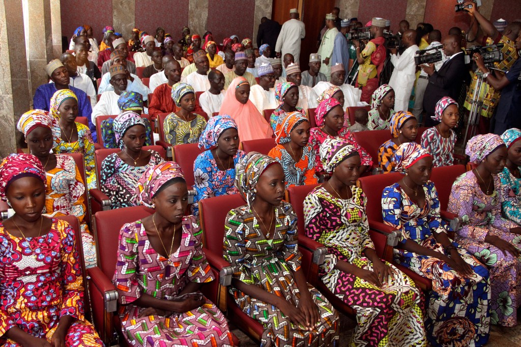 Boko Haram liberta meninas sequestradas na Nigéria