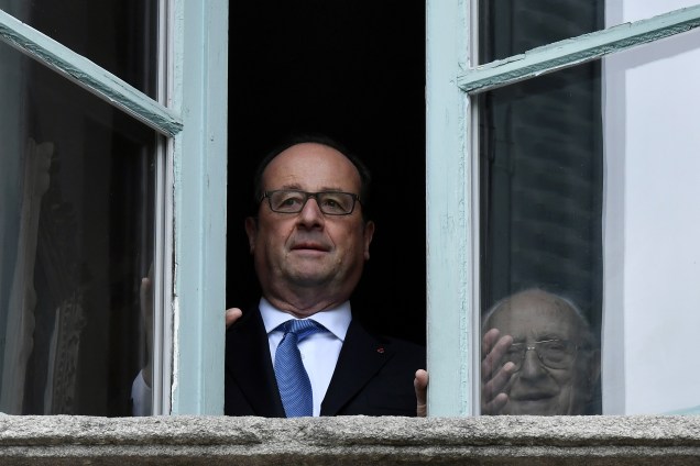 O presidente francês, François Hollande fotografado após votar em Tulle, região central da França - 07/05/2017