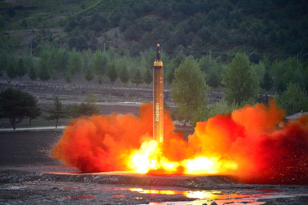 Coreia do Norte: teste de míssil balístico