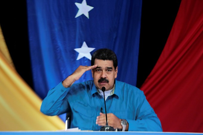 O presidente da Venezuela, Nicolás Maduro fala durante seu programa semanal, em Caracas