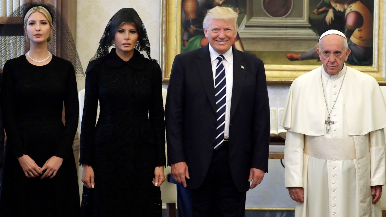 Família Trump visita o Vaticano