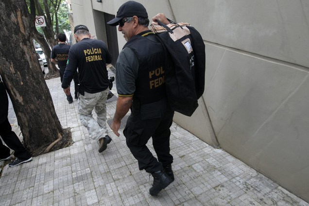 Polícia Federal cumpre mandados de busca e apreensão na residência do senador Aécio Neves, em Belo Horizonte - 18/05/2017