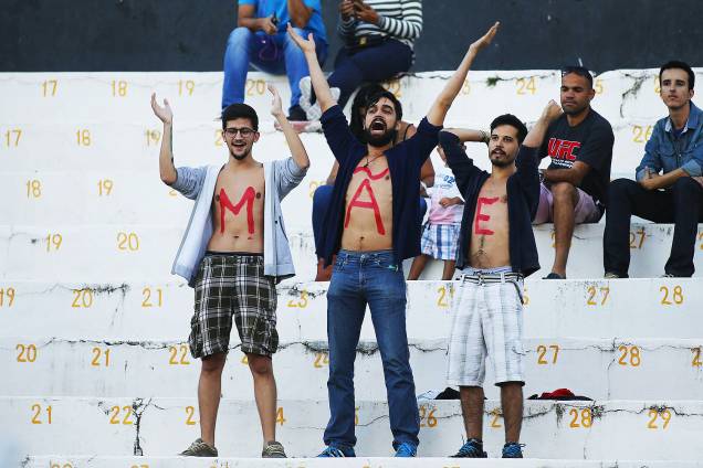 Torcedores do Sport fazem homenagem ao dia das mães durante partida entre Ponte Preta e Sport, em partida válida pelo Campeonato Brasileiro 2017, no Moisés Lucarelli em Campinas, SP - 14/05/2017 Torcedores do Sport fazem homenagem ao dia das mães durante partida entre Ponte Preta e Sport, em partida válida pelo Campeonato Brasileiro 2017, no Moisés Lucarelli em Campinas, SP - 14/05/2017