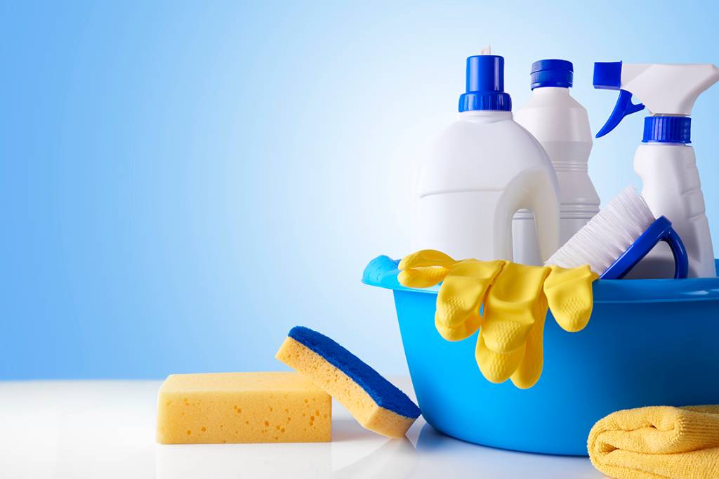 Produtos de limpeza irregulares: 20% das empresas e 14% dos lares usam; saiba os riscos