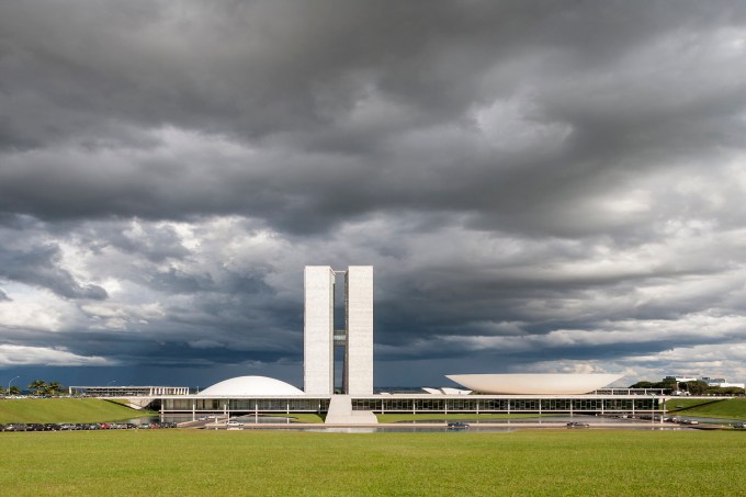 Palácio dos Três Poderes, em Brasília, pelas lentes do fotógrafo arquitetural Leonardo Finotti