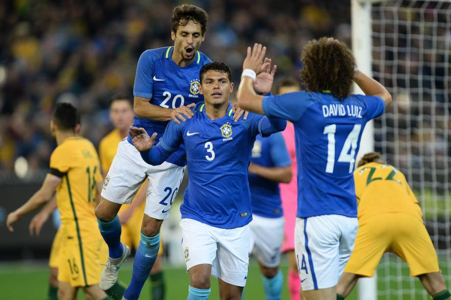 Thiago Silva comemora gol durante amistoso da seleção brasileira contra a Austrália no Melbourne Cricket Ground em Melbourne - 13/06/2017