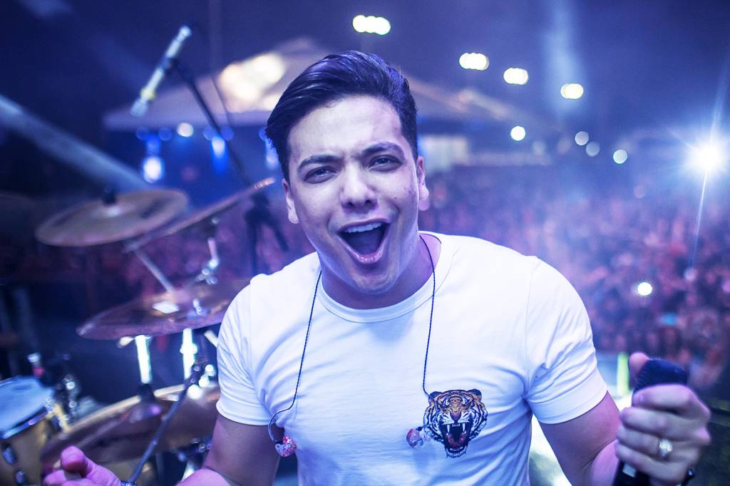 Wesley Safadão chora ao falar de pensão do filho no Instagram