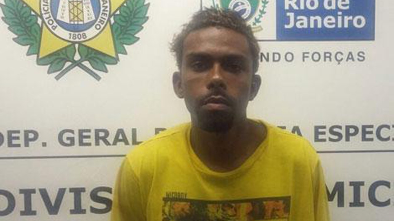 Carlos Sandro de Oliveira foi preso em flagrante por ter matada a enteada, de 2 anos de idade