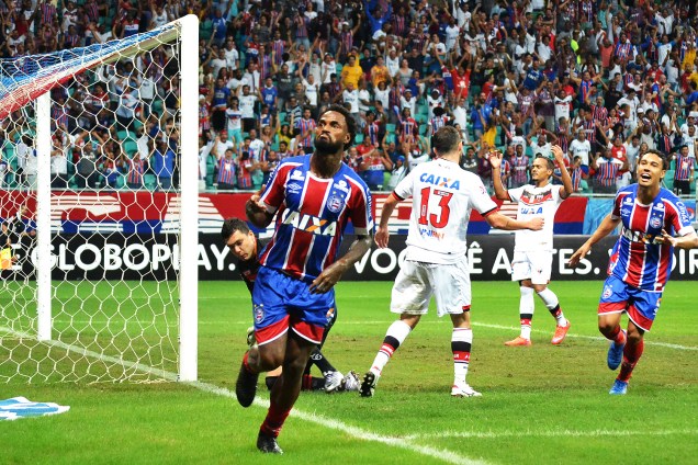 O jogador Rener Junior do Bahia comemora gol durante a partida contra o Atlético GO, no Estádio Arena Fonte Nova em Salvador (BA) - 05/06/2017