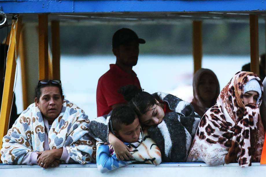 Uma embarcação naufragou em uma represa de Guatapé, região turística situada a 80 quilômetros de Medellín, na Colômbia - 25/06/2017