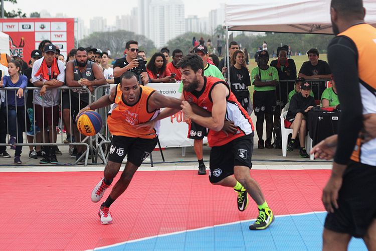 I Torneio Vivo Lance Livre de Basquete 3x3