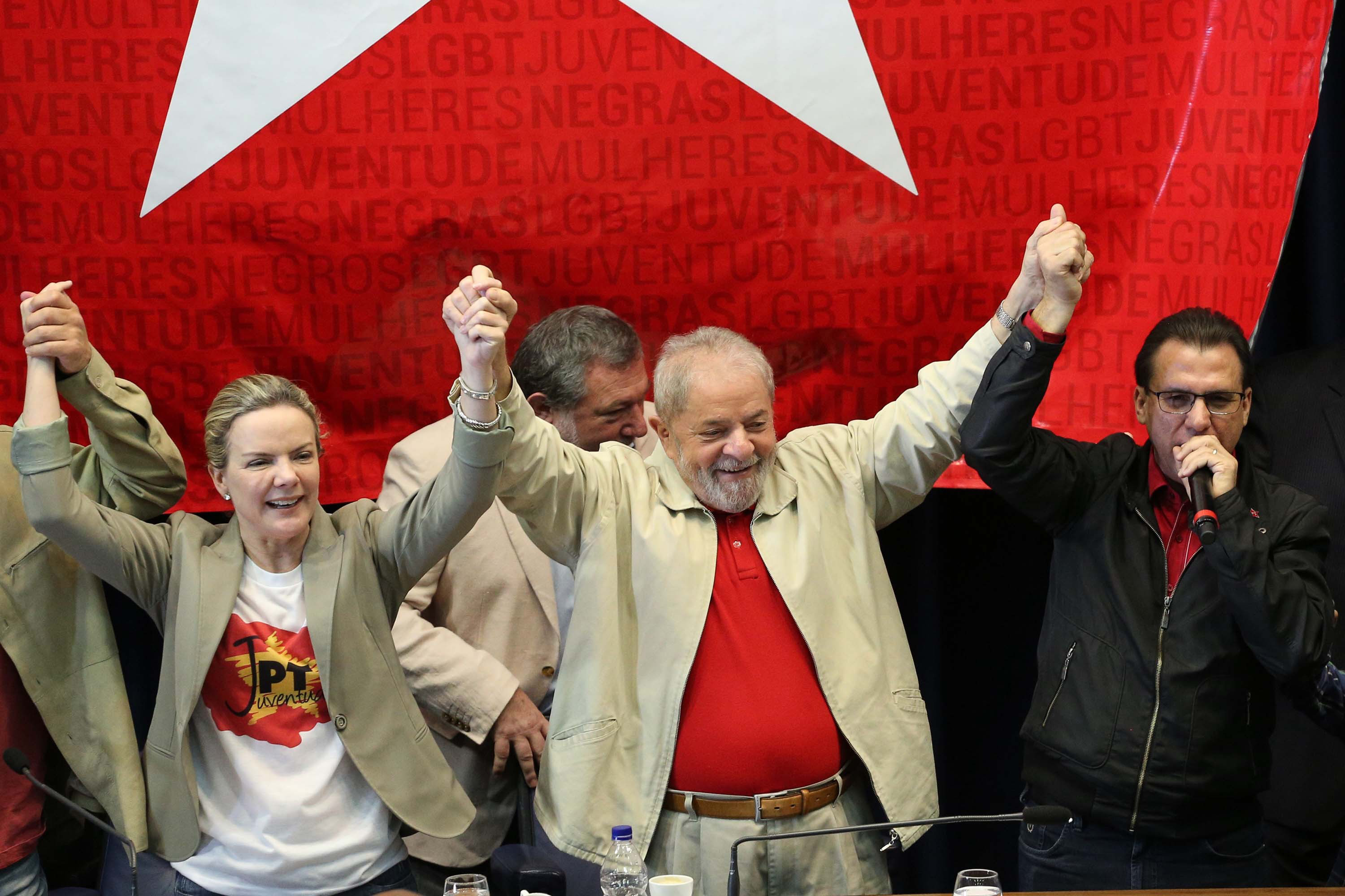 Lula durante cerimônia de posse do diretório estadual do PT