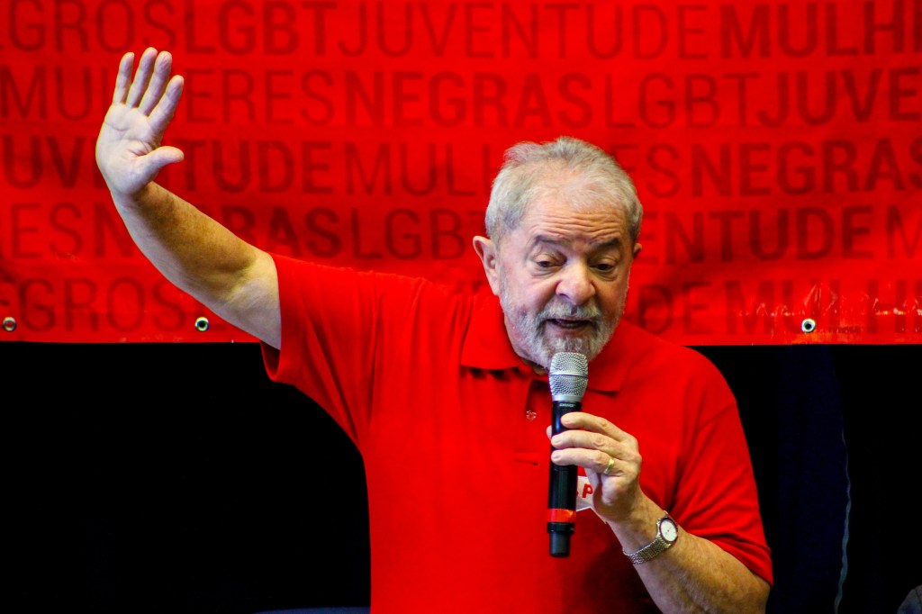 Lula durante cerimônia de posse do diretório estadual do PT