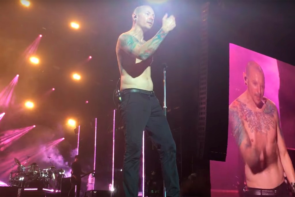 Linkin Park: vocalista Chester Bennington chama fã para briga
