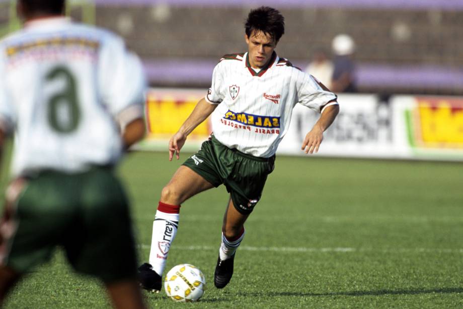 Rodrigo Fabri em ação pela Portuguesa no Campeonato Brasileiro de 1997