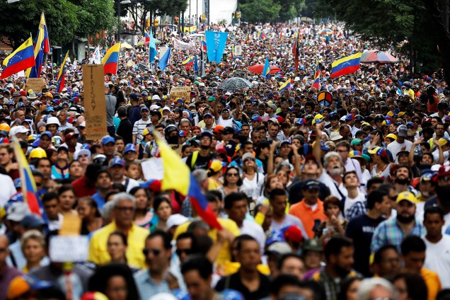 Manifestantes se reúnem em um novo protesto contra o presidente Nicolás Maduro, em Caracas, na Venezuela - 07/06/2017