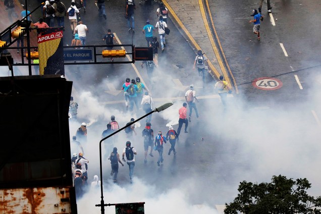 Manifestantes se reúnem em um novo protesto contra o presidente Nicolás Maduro, em Caracas, na Venezuela - 07/06/201