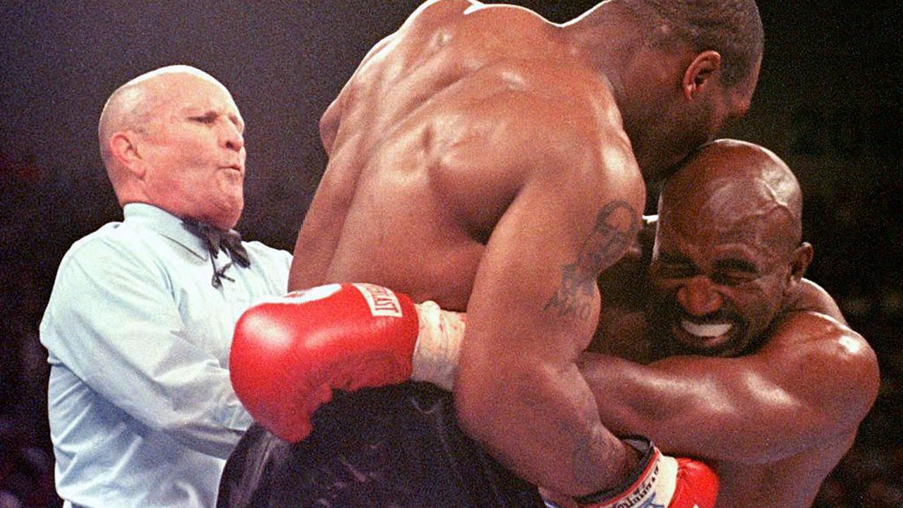 Luta De Holyfield Tyson x Holyfield: há 20 anos, a mordida mais famosa da história | VEJA