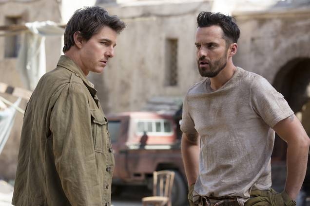 Tom Cruise (Rick O'Connell) e Jake Johnson (Jonathan Carnahan) em cena do filme 'A Múmia' Tom Cruise (Rick O'Connell) e Jake Johnson (Jonathan Carnahan) em cena do filme 'A Múmia'