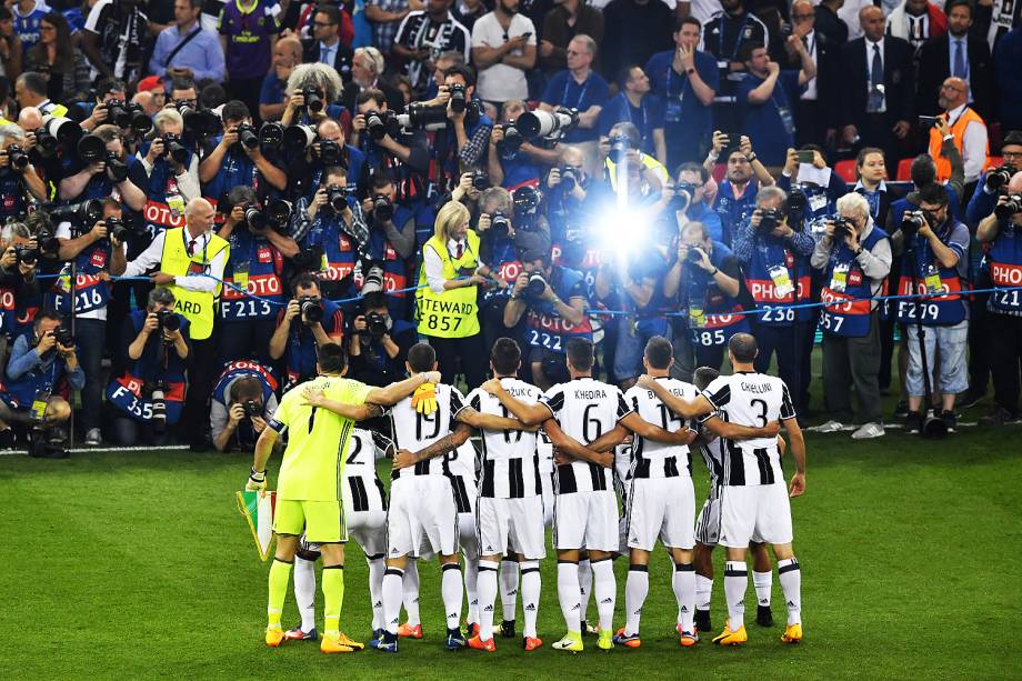 Jogadores da Juventus na final da Liga dos Campeões da Europa contra o Real Madrid no Millenium Stadium, em Cardiff, no País de Gales - 03/06/2017