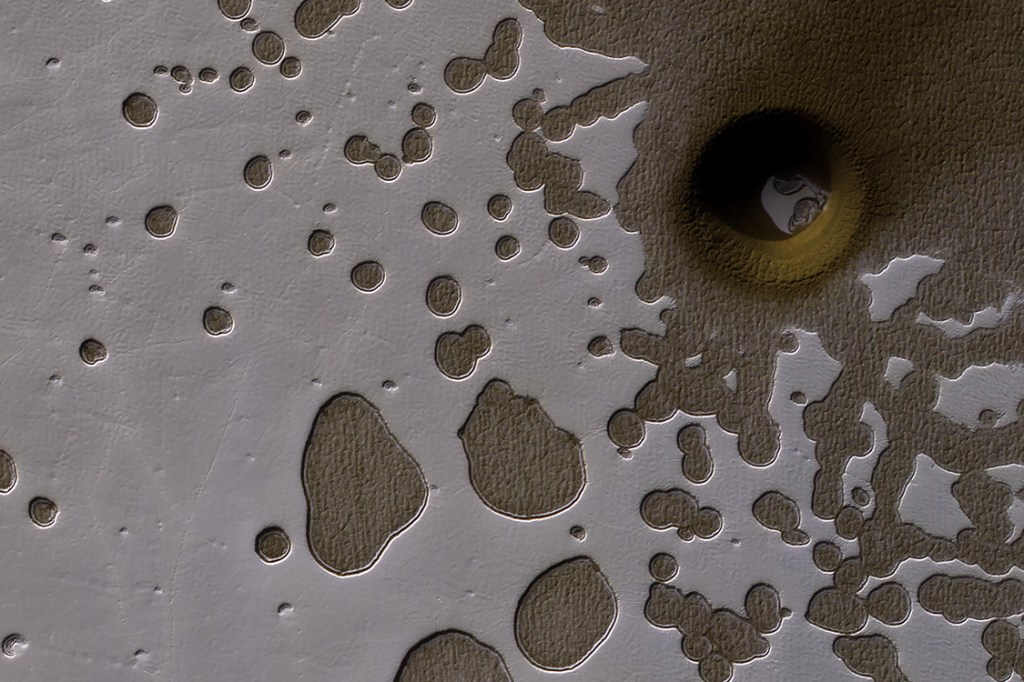 Marte: imagem feita pela missão Mars Reconnaissance Orbiter (MRO), da Nasa, no hemisfério Sul de Marte