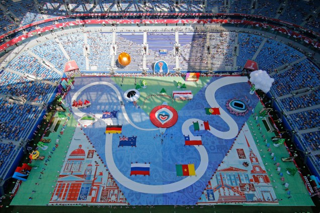 Vista geral do estádio de São Petesburgo durante a cerimônia de abertura da Copa das Confederações antes da partida entre Rússia e Nova Zelândia - 17/06/2017