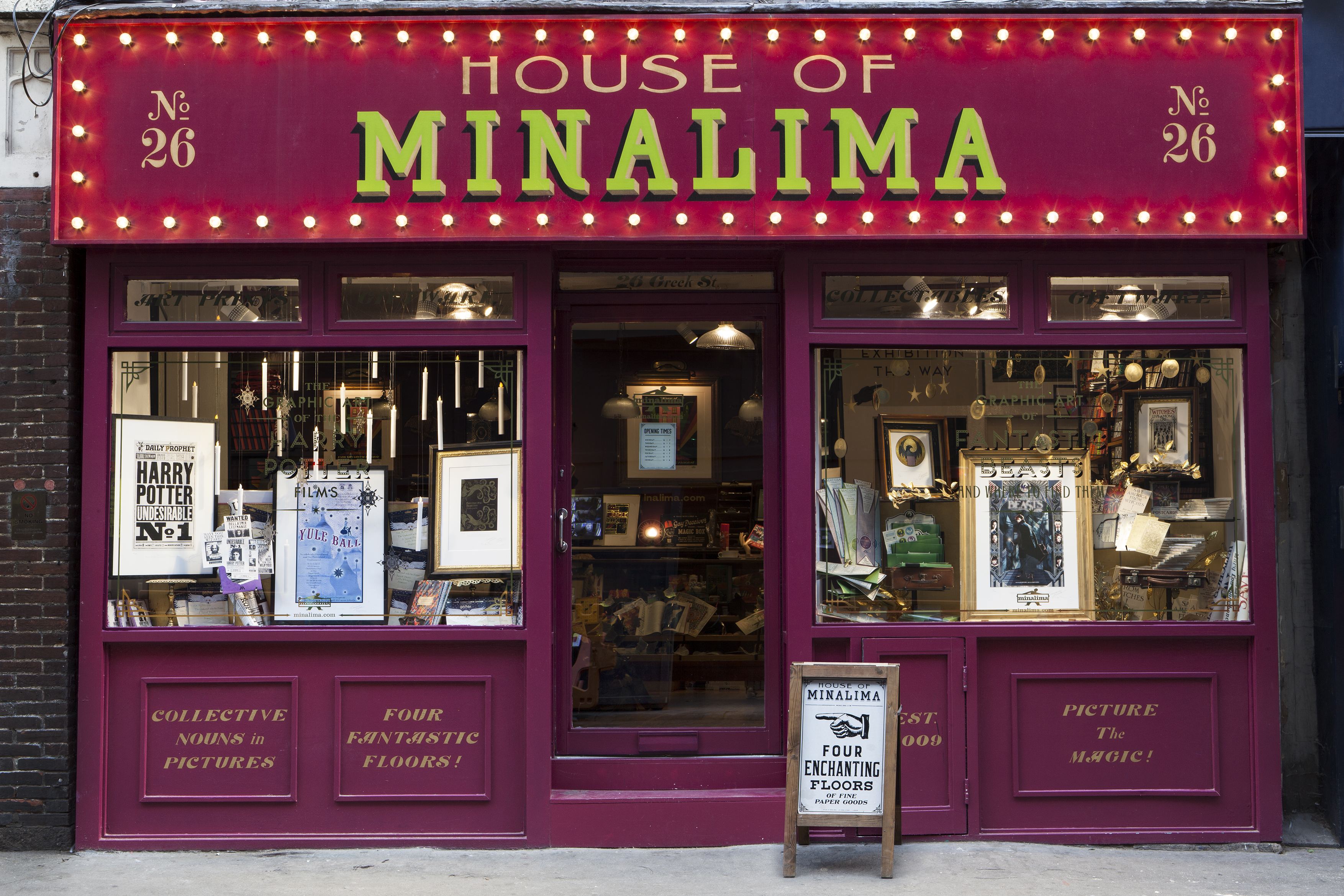 Fachada da loja-museu MinaLima, em Londres
