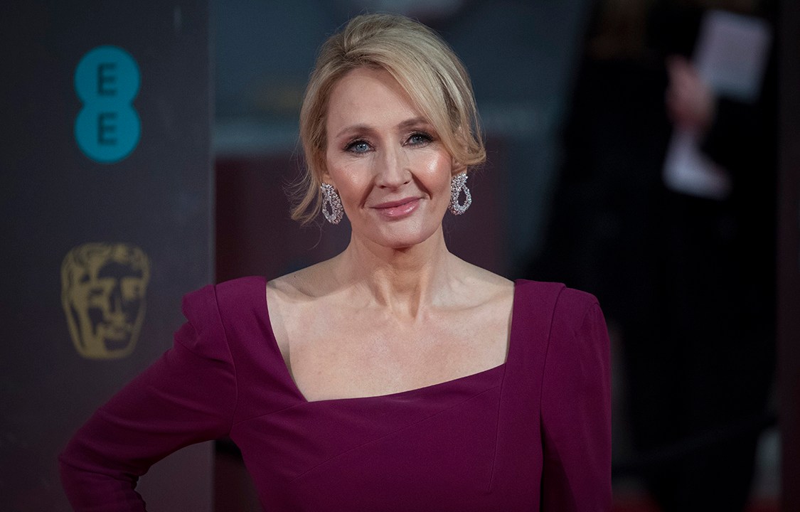 JK Rowling, durante 70° British Academy Film Awards em Londres, Inglaterra
