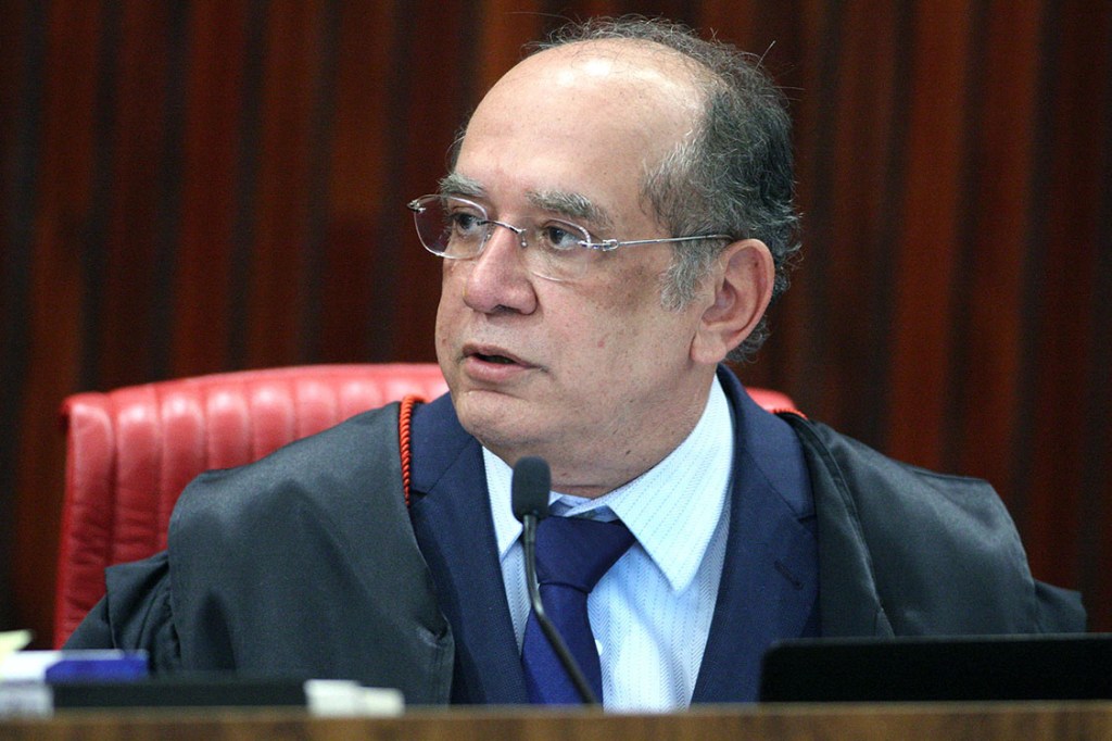 Ministro Gilmar Mendes preside sessão plenária do TSE durante julgamento da chapa Dilma-Temer, em Brasília