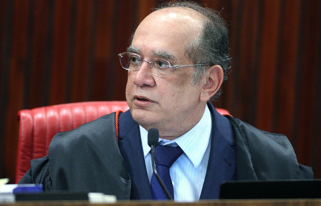 Ministro Gilmar Mendes preside sessão plenária do TSE durante julgamento da chapa Dilma-Temer, em Brasília