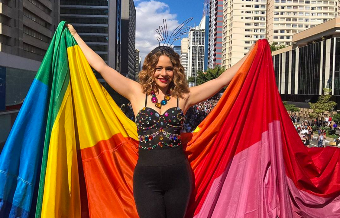 Atriz Leandra Leal, durante a 21ª edição da Parada do Orgulho LGBT de São Paulo, na Avenida Paulista, em São Paulo