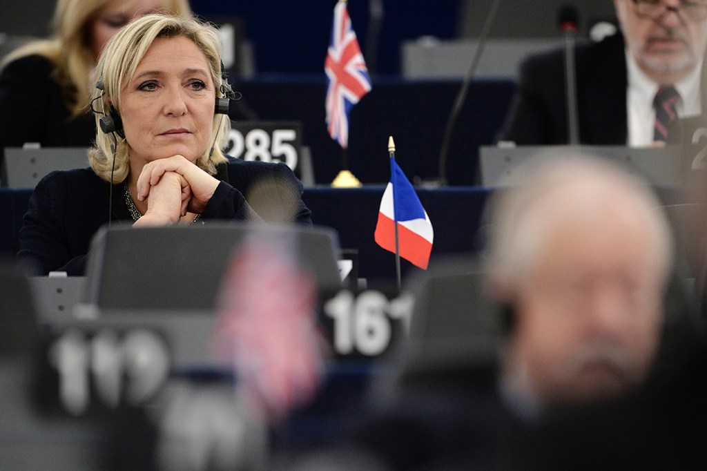 Marine Le Pen, durante reunião do Conselho Europeu em Strasbourg, leste da França