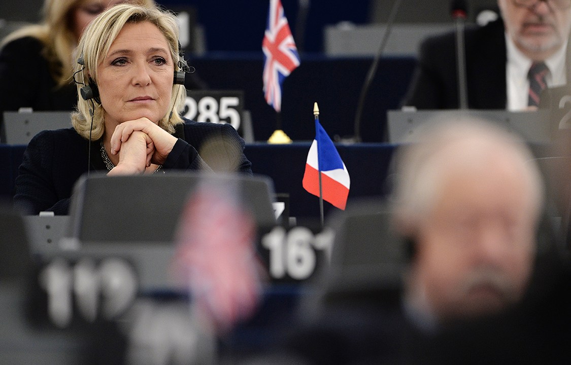 Marine Le Pen, durante reunião do Conselho Europeu em Strasbourg, leste da França