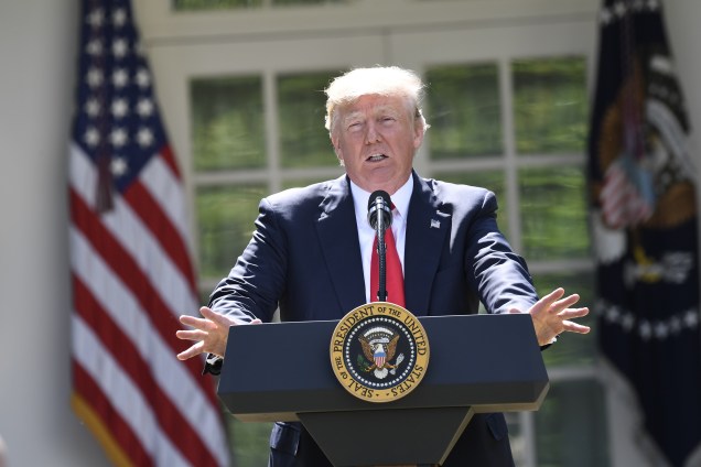 Presidente dos Estados Unidos, Donald Trump, anuncia decisão de retirar os o país dos acordos climáticos de Paris durante discurso na Casa Branca, em Washington - 01/06/2017