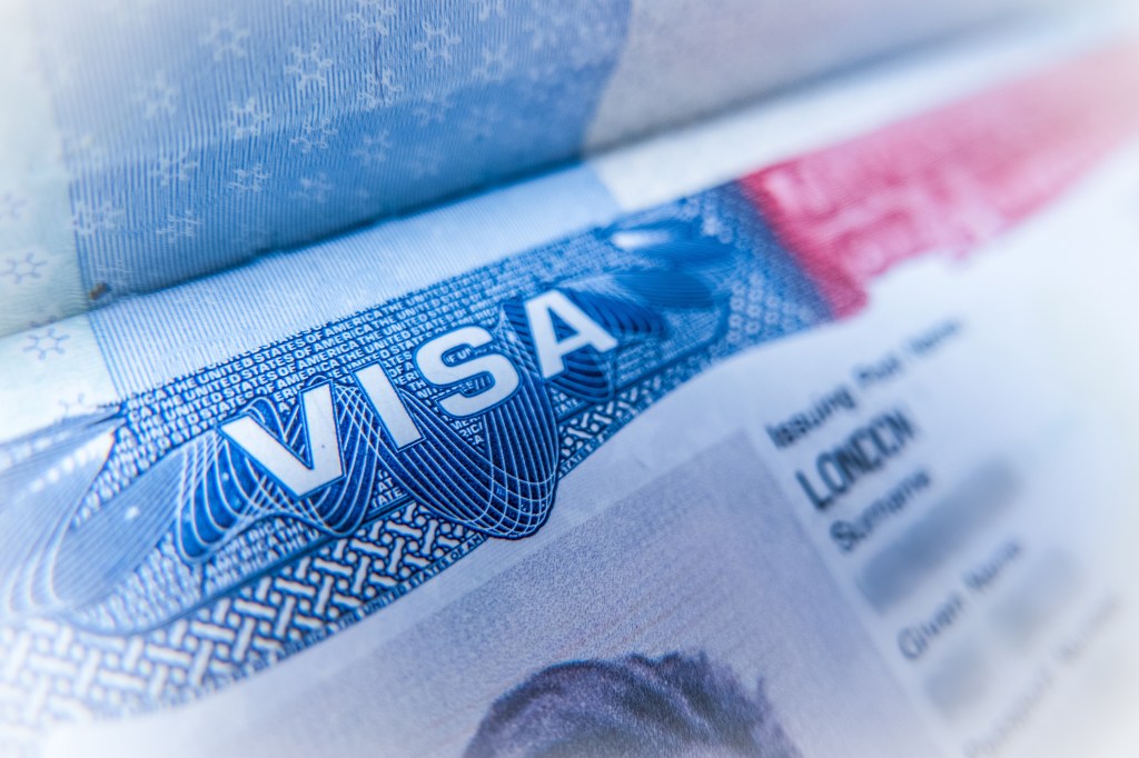 Passaporte com visto dos Estados Unidos