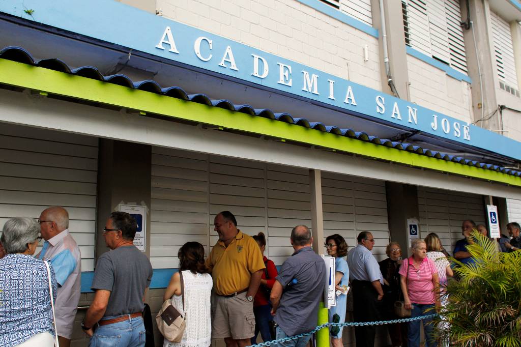 Porto Rico vota por anexação aos EUA, em consulta esvaziada