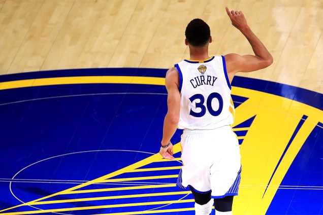 Stephen Curry durante o primeiro jogo da final da NBA entre Golden State Warriors e Cleveland Cavaliers- 01/06/2017