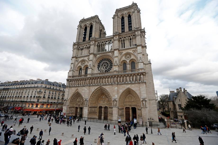 Catedral de Notre Dame em Paris, na França Catedral de Notre Dame em Paris, na França