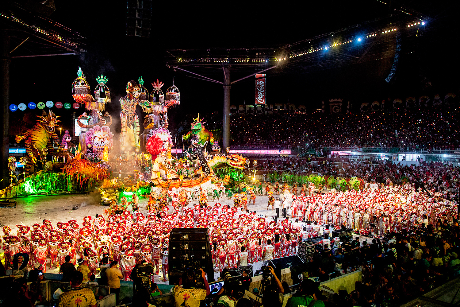 Festival de Parintins os fascínios de uma rivalidade centenária VEJA