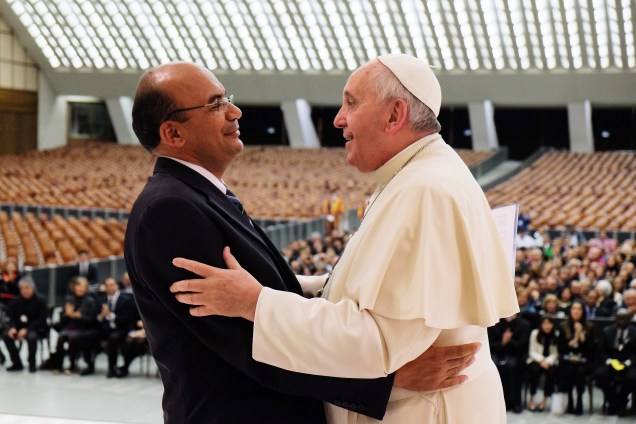 Gilberto Barbosa, líder católico leigo, durante encontro com o papa Francisco durante audiência no Vaticano