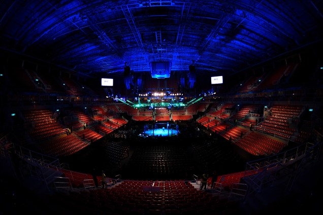 Octógono da Arena da Barra, na zona oeste do Rio de Janeiro, palco da disputa entre Aldo vs. Holloway no UFC 212 Rio