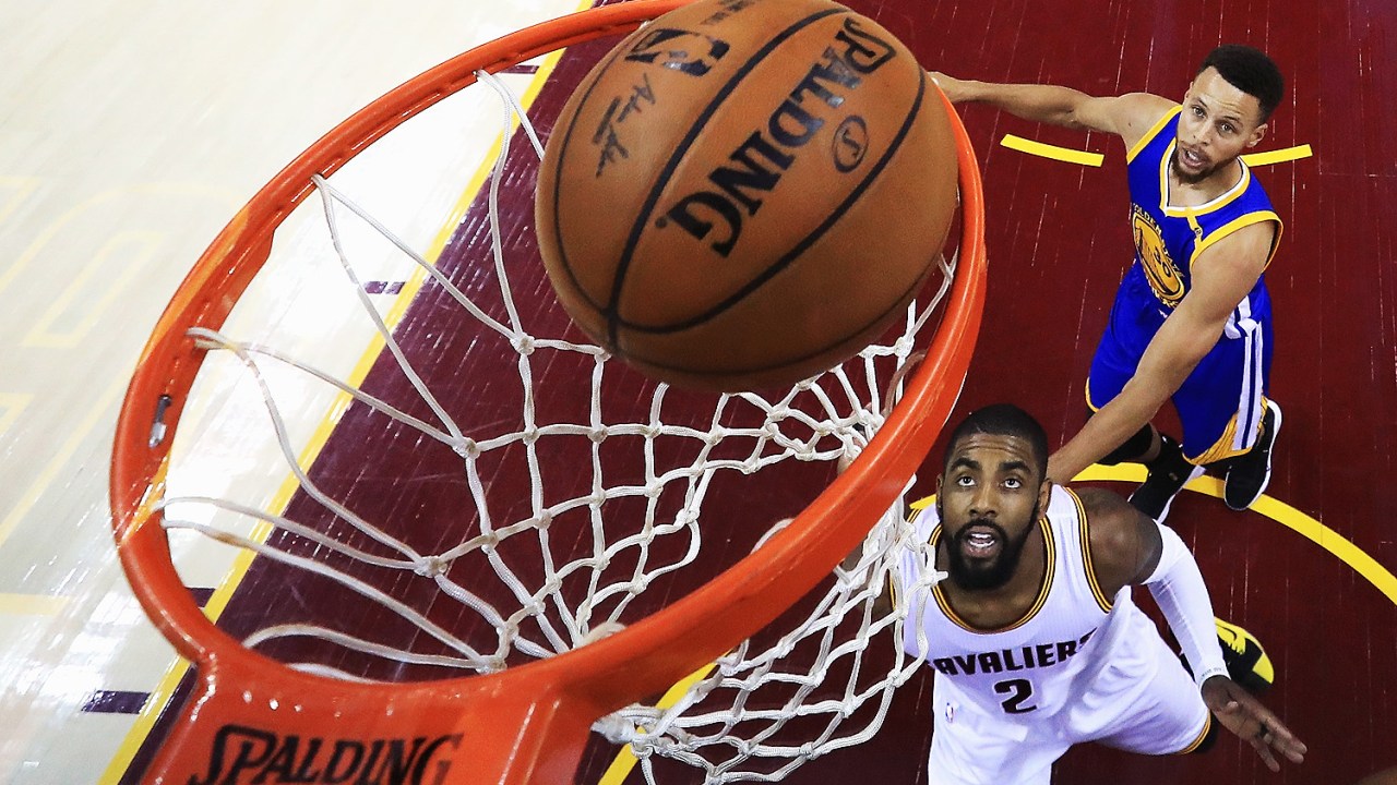 Kyrie Irving do Cleveland e Stephen Curry Golden State Warriors