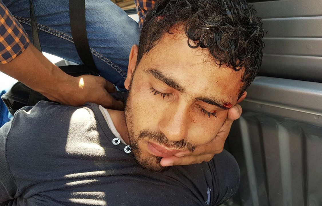 Seguranças detém homem que atacou duas turistas alemãs em um hotel em Cairo, no Egito